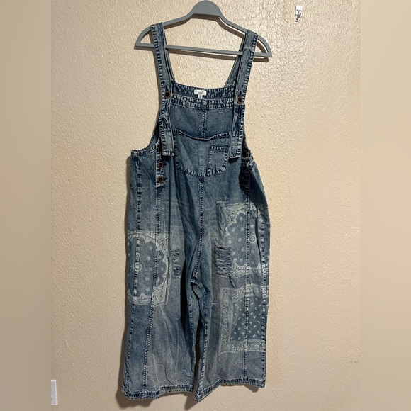Easel Overalls Wide Leg Bandana Print Size Medium Artsy Boho Oversized - Picture 3 of 9